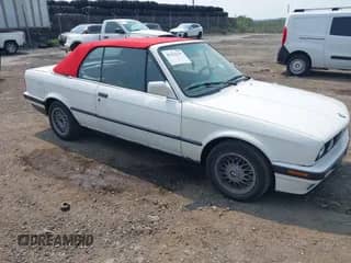 1991 BMW 3 Series z VIN WBABB2315MEC25347, wystawiony jako IAAI lot #42422155 z przebiegiem 163 909 mil mil oraz . Historia ofert i sprzedaży dostępna na DreamBid. Obrazek 1.