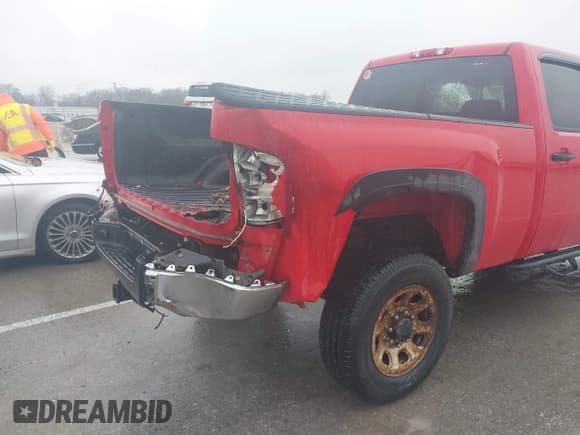 ✅ 2011 Chevrolet Silverado 2500HD LT • VIN: 1GC1KXCGXBF130075 • Лот: 41467109. Опубликован ранее на IAAI с пробегом 167 233 миль. Бесплатный доступ к архиву аукционных продаж из США и подробный отчёт об истории автомобиля на DreamBid. Изображение 6.