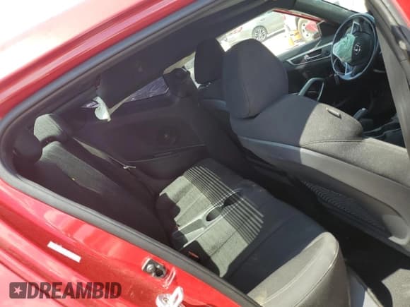 ✅ 2017 Hyundai Veloster • VIN: KMHTC6AD2HU320333 • Lot: 62668604. Wystawiony na Copart z przebiegiem 44 262 mil. Bezpłatny archiwum sprzedaży aukcyjnych z USA i szczegółowy raport historii pojazdu na DreamBid. Zdjęcie 10.