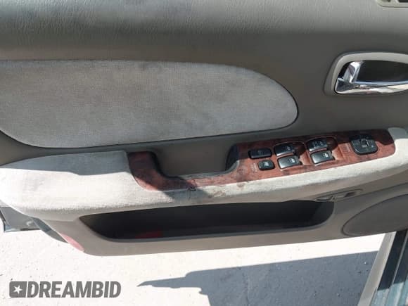 ✅ 2004 Hyundai Sonata GLS • VIN: KMHWF35H74A006513 • Лот: 43148629. Опубликован ранее на IAAI с пробегом 73 472 миль. Бесплатный доступ к архиву аукционных продаж из США и подробный отчёт об истории автомобиля на DreamBid. Изображение 12.