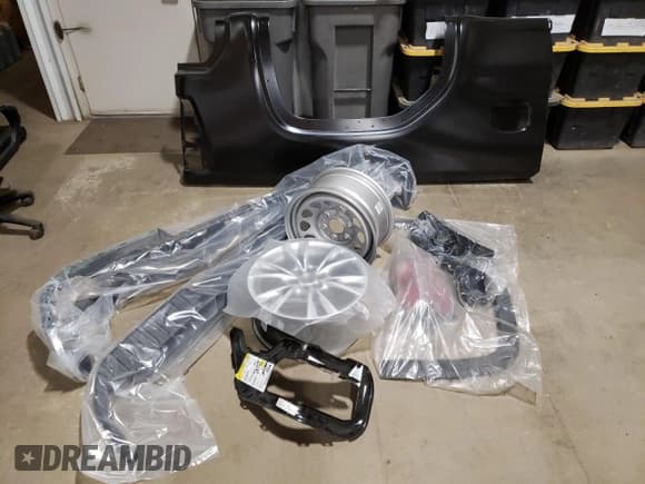 ✅ 2023 GMC Sierra 1500 Pro • VIN: 3GTPUAEK9PG103541 • Lot: 58334915. Listed on Copart with 18,330 mi. Free auction sales archive from the USA and detailed vehicle history report at DreamBid. Image 12.