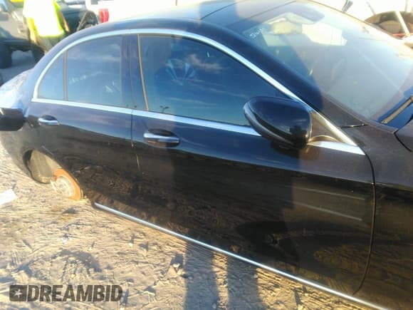 ✅ 2017 Mercedes-Benz C 300 • VIN: 55SWF4JB8HU203827 • Lot: 40967300. Listed on IAAI with 101,391 mi. Free auction sales archive from the USA and detailed vehicle history report at DreamBid. Image 13.