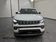 ✅ 2024 Jeep Compass Latitude • VIN: 3C4NJDBN3RT604189 • Лот: 94272155. Опубликован ранее на Copart с пробегом 27 194 миль. Бесплатный доступ к архиву аукционных продаж из США и подробный отчёт об истории автомобиля на DreamBid. Изображение 5.