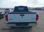 2008 Dodge 1500 SLT z VIN 1D7HU18288S584477, wystawiony jako IAAI lot #43352438 z przebiegiem 193 413 mil mil oraz . Historia ofert i sprzedaży dostępna na DreamBid. Obrazek 16.