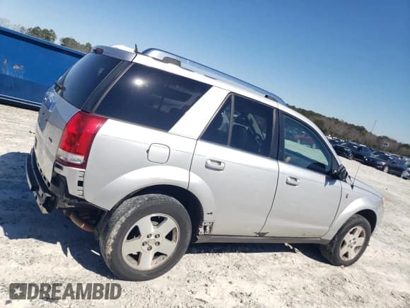✅ 2006 Saturn VUE • VIN: 5GZCZ53466S812347 • Lot: 45310355. Wystawiony na Copart z przebiegiem 238 696 mil. Bezpłatny archiwum sprzedaży aukcyjnych z USA i szczegółowy raport historii pojazdu na DreamBid. Zdjęcie 3.