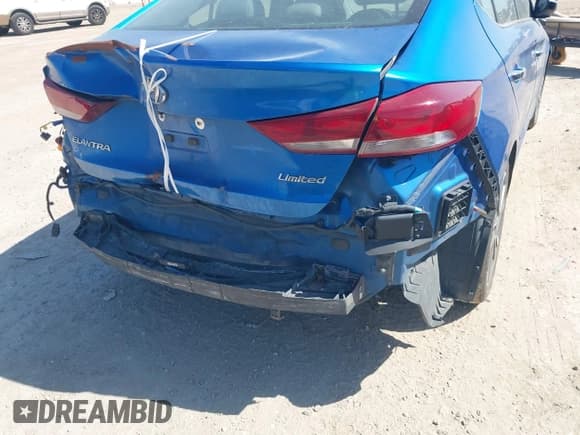 ✅ 2017 Hyundai Elantra Value Edition • VIN: 5NPD84LF5HH042051 • Lot: 43109961. Listed on IAAI with 184,574 mi. Free auction sales archive from the USA and detailed vehicle history report at DreamBid. Image 6.
