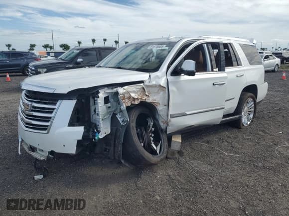 ✅ 2017 Cadillac Escalade Platinum • VIN: 1GYS3DKJ8HR358395 • Lot: 91476905. Listed on Copart with 107,648 mi. Free auction sales archive from the USA and detailed vehicle history report at DreamBid. Image 1.