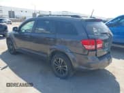 ✅ 2018 Dodge Journey SE • VIN: 3C4PDCAB6JT535309 • Lot: 43100516. Wystawiony na IAAI z przebiegiem 126 304 mil. Bezpłatny archiwum sprzedaży aukcyjnych z USA i szczegółowy raport historii pojazdu na DreamBid. Zdjęcie 3.