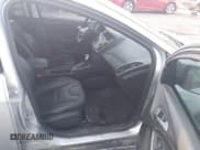 ✅ 2016 Ford Focus SE • VIN: 1FADP3K20GL360476 • Lot: 42996251. Wystawiony na IAAI z przebiegiem 95 295 mil. Bezpłatny archiwum sprzedaży aukcyjnych z USA i szczegółowy raport historii pojazdu na DreamBid. Zdjęcie 5.