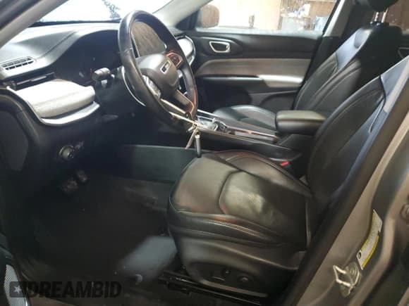 ✅ 2022 Jeep Compass Latitude Lux • VIN: 3C4NJDFB8NT201819 • Lot: 93195805. Listed on Copart with 89,516 mi. Free auction sales archive from the USA and detailed vehicle history report at DreamBid. Image 7.