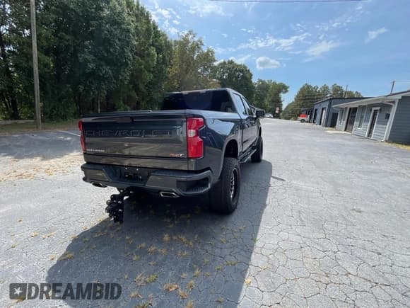 ✅ 2019 Chevrolet Silverado 1500 RST • VIN: 1GCUYEED1KZ393895 • Лот: 83983675. Опубликован ранее на Copart с пробегом 53 620 миль. Бесплатный доступ к архиву аукционных продаж из США и подробный отчёт об истории автомобиля на DreamBid. Изображение 4.