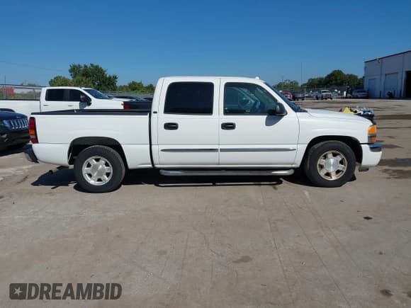 ✅ 2005 GMC Sierra 1500 SLT • VIN: 2GTEC13TX51126662 • Лот: 43620463. Опубликован ранее на IAAI с пробегом 135 554 миль. Бесплатный доступ к архиву аукционных продаж из США и подробный отчёт об истории автомобиля на DreamBid. Изображение 13.