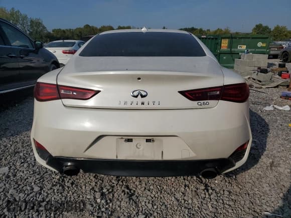 ✅ 2017 Infiniti Q60 Premium • VIN: JN1EV7EKXHM363942 • Lot: 71824215. Wystawiony na Copart z przebiegiem 124 060 mil. Bezpłatny archiwum sprzedaży aukcyjnych z USA i szczegółowy raport historii pojazdu na DreamBid. Zdjęcie 6.