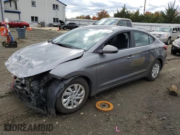 ✅ 2019 Hyundai Elantra SE • VIN: 5NPD74LF6KH439567 • Lot: 90801055. Listed on Copart with 40,650 mi. Free auction sales archive from the USA and detailed vehicle history report at DreamBid. Image 1.