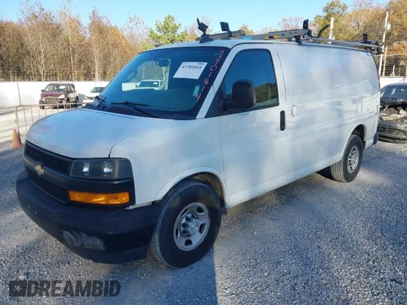 ✅ 2018 Chevrolet Express Cargo • VIN: 1GCWGAFG9J1326326 • Lot: 43701814. Listed on IAAI with 213,403 mi. Free auction sales archive from the USA and detailed vehicle history report at DreamBid. Image 17.