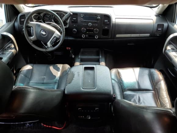 ✅ 2007 Chevrolet Silverado 2500HD 2LT • VIN: 1GCHK23677F505338 • Лот: 69451055. Опубликован ранее на Copart с пробегом 259 698 миль. Бесплатный доступ к архиву аукционных продаж из США и подробный отчёт об истории автомобиля на DreamBid. Изображение 8.