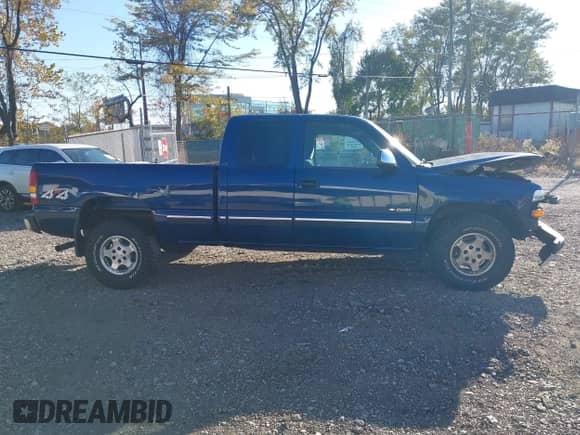 ✅ 2001 Chevrolet Silverado 1500 LS • VIN: 2GCEK19VX11378675 • Lot: 43491061. Wystawiony na IAAI z przebiegiem Nie podano mil. Skorzystaj z bezpłatnego archiwum sprzedaży aukcyjnych z USA i zobacz szczegółowy raport historii pojazdu na DreamBid. Zdjęcie 13.