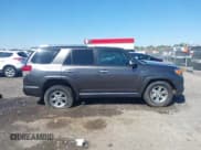 ✅ 2011 Toyota 4Runner SR5 • VIN: JTEZU5JR6B5020356 • Lot: 42003830. Wystawiony na IAAI z przebiegiem 465 318 mil. Bezpłatny archiwum sprzedaży aukcyjnych z USA i szczegółowy raport historii pojazdu na DreamBid. Zdjęcie 13.