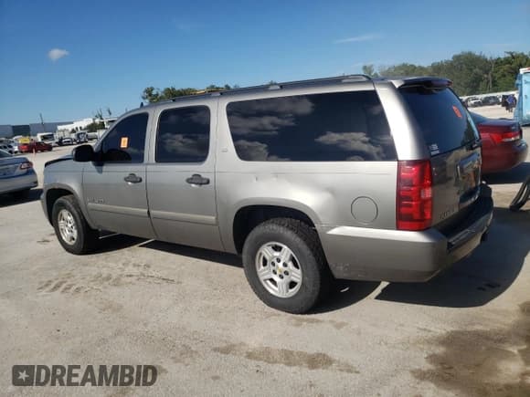 ✅ 2008 Chevrolet Suburban LTZ • VIN: 1GNFC16098R257462 • Lot: 74720864. Wystawiony na Copart z przebiegiem 290 336 mil. Bezpłatny archiwum sprzedaży aukcyjnych z USA i szczegółowy raport historii pojazdu na DreamBid. Zdjęcie 2.