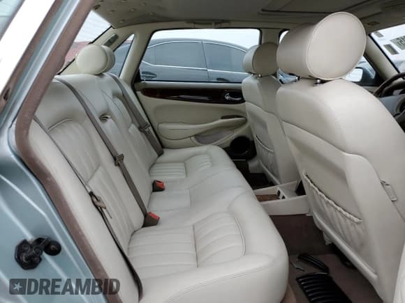 ✅ 2000 Jaguar XJ • VIN: SAJDA14C2YLF16982 • Лот: 44993015. Опубликован ранее на Copart с пробегом 113 629 миль. Бесплатный доступ к архиву аукционных продаж из США и подробный отчёт об истории автомобиля на DreamBid. Изображение 10.