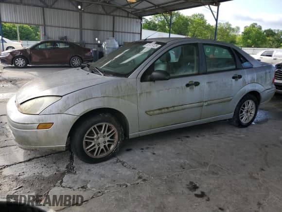✅ 2000 Ford Focus ZTS • VIN: 1FAFP383XYW248132 • Lot: 58905125. Listed on Copart with 174,504 mi. Free auction sales archive from the USA and detailed vehicle history report at DreamBid. Image 1.