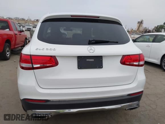 ✅ 2016 Mercedes-Benz GLC 300 • VIN: WDC0G4JBXGF006246 • Lot: 42780146. Listed on IAAI with 65,744 mi. Free auction sales archive from the USA and detailed vehicle history report at DreamBid. Image 17.