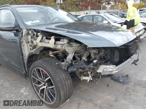 ✅ 2020 Audi Q8 Premium Plus • VIN: WA1EVAF15LD003304 • Lot: 43583226. Listed on IAAI with 61,972 mi. Free auction sales archive from the USA and detailed vehicle history report at DreamBid. Image 6.