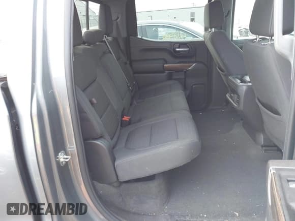 ✅ 2021 Chevrolet Silverado 1500 RST • VIN: 3GCUYEET9MG373386 • Lot: 41974575. Wystawiony na IAAI z przebiegiem 78 861 mil. Bezpłatny archiwum sprzedaży aukcyjnych z USA i szczegółowy raport historii pojazdu na DreamBid. Zdjęcie 8.