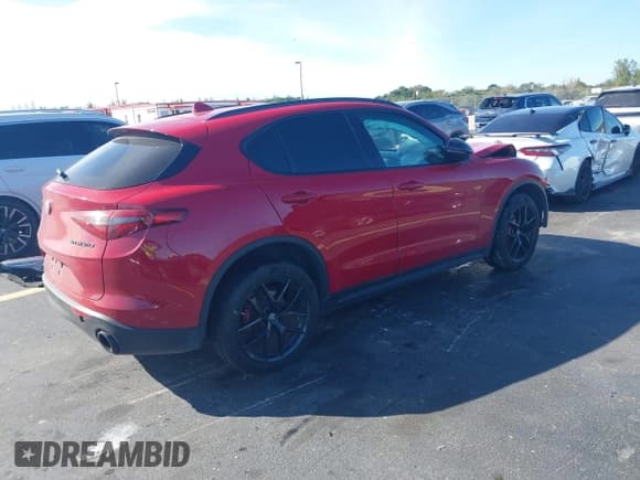 ✅ 2020 Alfa Romeo Stelvio Sport • VIN: ZASPAJAN1L7C95222 • Лот: 43683259. Опубликован ранее на IAAI с пробегом 55 054 миль. Бесплатный доступ к архиву аукционных продаж из США и подробный отчёт об истории автомобиля на DreamBid. Изображение 4.