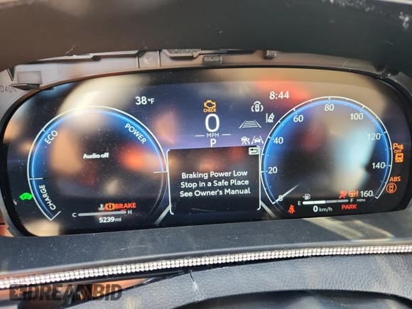 ✅ 2025 Toyota Crown XLE • VIN: JTDAAAAFXS3031655 • Lot: 93197215. Listed on Copart with 5,239 mi. Free auction sales archive from the USA and detailed vehicle history report at DreamBid. Image 9.