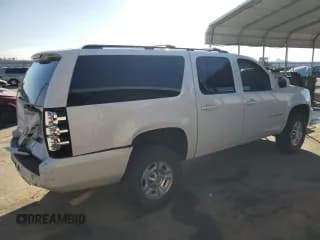 ✅ 2010 Chevrolet Suburban LT • VIN: 1GNZKMEG4AR135601 • Lot: 77075234. Wystawiony na Copart z przebiegiem 158 923 mil. Bezpłatny archiwum sprzedaży aukcyjnych z USA i szczegółowy raport historii pojazdu na DreamBid. Zdjęcie 3.
