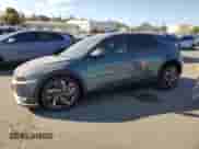 2024 Hyundai Ioniq 5 SEL z VIN KM8KN4DE5RU308130, wystawiony jako Copart lot #74975694 z przebiegiem 920 mil mil oraz Szkoda całkowita • Salvage title. Historia ofert i sprzedaży dostępna na DreamBid. Obrazek 1.