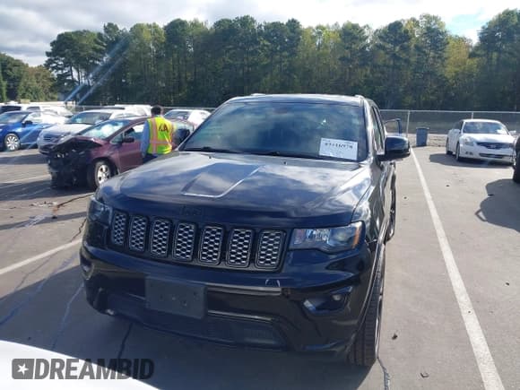 ✅ 2019 Jeep Grand Cherokee Upland • VIN: 1C4RJFAGXKC569846 • Lot: 43416978. Listed on IAAI with 86,782 mi. Free auction sales archive from the USA and detailed vehicle history report at DreamBid. Image 13.