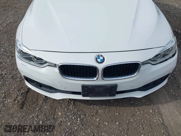 ✅ 2018 BMW 3 Series 320i xDrive • VIN: WBA8E5G55JNU46388 • Лот: 43644374. Опубликован ранее на IAAI с пробегом 19 000 миль. Бесплатный доступ к архиву аукционных продаж из США и подробный отчёт об истории автомобиля на DreamBid. Изображение 6.