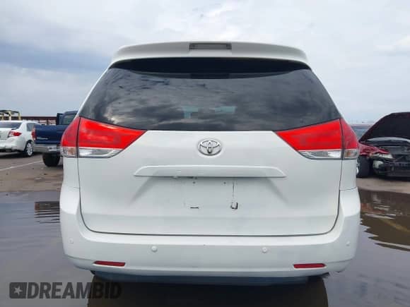 2011 Toyota Sienna XLE AAS with VIN 5TDYK3DC1BS106301, listed as a IAAI auction lot 43423294 with 158,803 mi miles and . Bid and sale history available at DreamBid. Image 17.