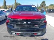 ✅ 2022 Chevrolet Silverado 1500 LT Trail Boss • VIN: 1GCPYFED4NZ220508 • Lot: 43251567. Wystawiony na IAAI z przebiegiem 28 264 mil. Bezpłatny archiwum sprzedaży aukcyjnych z USA i szczegółowy raport historii pojazdu na DreamBid. Zdjęcie 12.