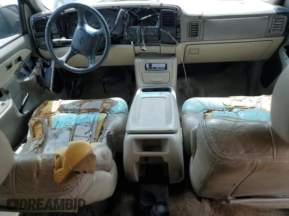 ✅ 2000 Chevrolet Suburban LS • VIN: 3GNFK16T5YG190971 • Лот: 60264695. Опубликован ранее на Copart с пробегом Не указан. Бесплатный доступ к архиву аукционных продаж из США и подробный отчёт об истории автомобиля на DreamBid. Изображение 8.