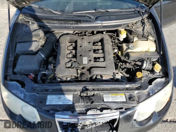 ✅ 2002 Chrysler 300M M • VIN: 2C3AE76KX2H220952 • Lot: 74820484. Listed on Copart with 138,672 mi. Free auction sales archive from the USA and detailed vehicle history report at DreamBid. Image 11.