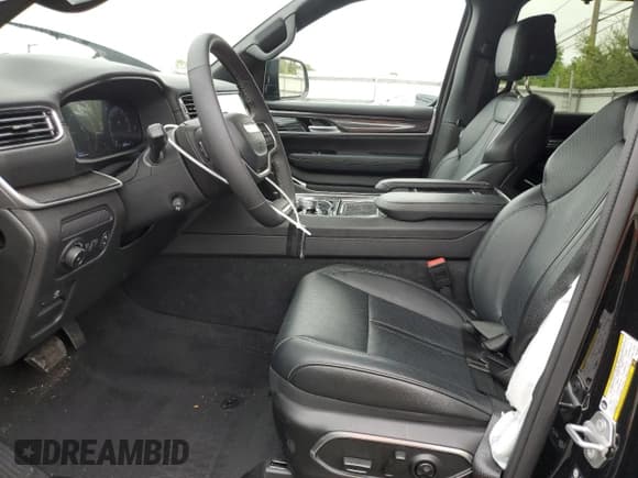 ✅ 2024 Jeep Wagoneer • VIN: 1C4SJSAP5RS193311 • Lot: 58361425. Listed on Copart with 7,360 mi. Free auction sales archive from the USA and detailed vehicle history report at DreamBid. Image 7.