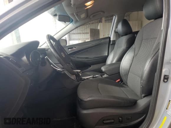 ✅ 2011 Hyundai Sonata SE • VIN: 5NPEC4AB3BH222526 • Lot: 73212304. Listed on Copart with 163,809 mi. Free auction sales archive from the USA and detailed vehicle history report at DreamBid. Image 7.