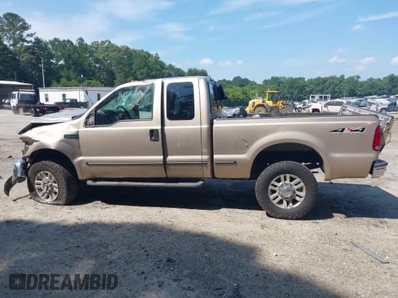 ✅ 1999 Ford F-250 XL • VIN: 1FTNX21F6XEB76791 • Lot: 42695818. Listed on IAAI with 231,378 mi. Free auction sales archive from the USA and detailed vehicle history report at DreamBid. Image 14.