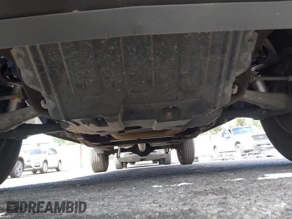 ✅ 2019 Chevrolet Silverado 1500 LT • VIN: 2GCRCPEC8K1118959 • Lot: 43300988. Wystawiony na IAAI z przebiegiem 141 898 mil. Bezpłatny archiwum sprzedaży aukcyjnych z USA i szczegółowy raport historii pojazdu na DreamBid. Zdjęcie 14.