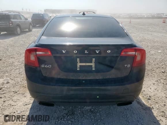 ✅ 2015 Volvo S60 T5 Drive-E Premier • VIN: YV140MFBXF1317251 • Lot: 71481105. Listed on Copart with 131,567 mi. Free auction sales archive from the USA and detailed vehicle history report at DreamBid. Image 6.