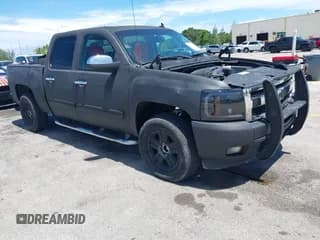 ✅ 2010 Chevrolet Silverado 1500 LTZ • VIN: 3GCRKTE32AG271127 • Lot: 42571022. Wystawiony na IAAI z przebiegiem 253 345 mil. Bezpłatny archiwum sprzedaży aukcyjnych z USA i szczegółowy raport historii pojazdu na DreamBid. Zdjęcie 1.