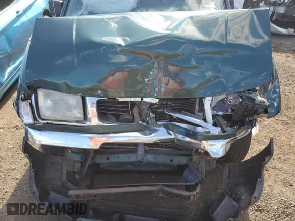 ✅ 2000 Nissan Frontier XE • VIN: 1N6DD26S9YC409275 • Lot: 89993095. Wystawiony na Copart z przebiegiem 271 277 mil. Bezpłatny archiwum sprzedaży aukcyjnych z USA i szczegółowy raport historii pojazdu na DreamBid. Zdjęcie 11.