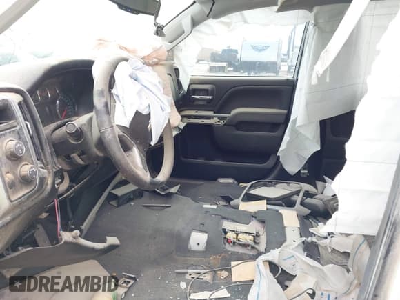 ✅ 2019 Chevrolet Silverado 2500HD LT • VIN: 1GC1KSEG3KF123629 • Lot: 41554328. Wystawiony na IAAI z przebiegiem Nie podano. Bezpłatny archiwum sprzedaży aukcyjnych z USA i szczegółowy raport historii pojazdu na DreamBid. Zdjęcie 5.