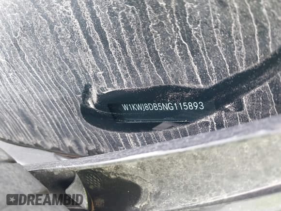 ✅ 2022 Mercedes-Benz C 300 • VIN: W1KWJ8DB5NG115893 • Lot: 41590272. Wystawiony na IAAI z przebiegiem 15 562 mil. Bezpłatny archiwum sprzedaży aukcyjnych z USA i szczegółowy raport historii pojazdu na DreamBid. Zdjęcie 9.