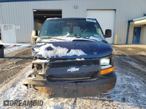 2008 Chevrolet Express Passenger с VIN 1GAHG39K581166937, выставлен на аукционе Copart как лот 42191565 с пробегом 202 386 миль миль и Списание • Salvage title. История ставок и продаж доступна на DreamBid. Изображение 5.