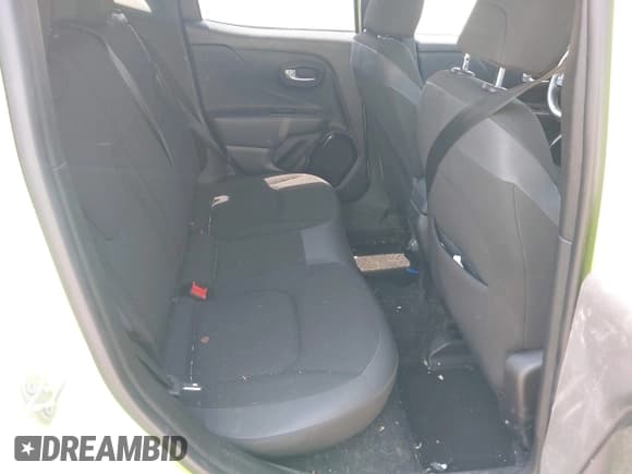 ✅ 2018 Jeep Renegade Latitude • VIN: ZACCJBBB0JPH02500 • Lot: 42431159. Wystawiony na IAAI z przebiegiem 64 506 mil. Bezpłatny archiwum sprzedaży aukcyjnych z USA i szczegółowy raport historii pojazdu na DreamBid. Zdjęcie 8.