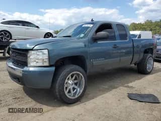 2008 Chevrolet Silverado 1500 1LT with VIN 1GCEK19J48Z226390, listed as a Copart auction lot 84274275 with 90,702 mi miles and Salvage title. Bid and sale history available at DreamBid. Image 1.